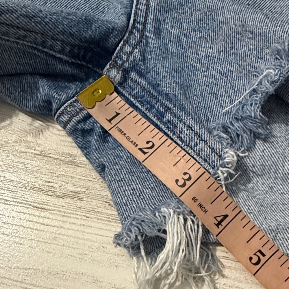 Agolde Rumi Frayed Hem Jean Shorts Button Fly Size 29 - Picture 9 of 10